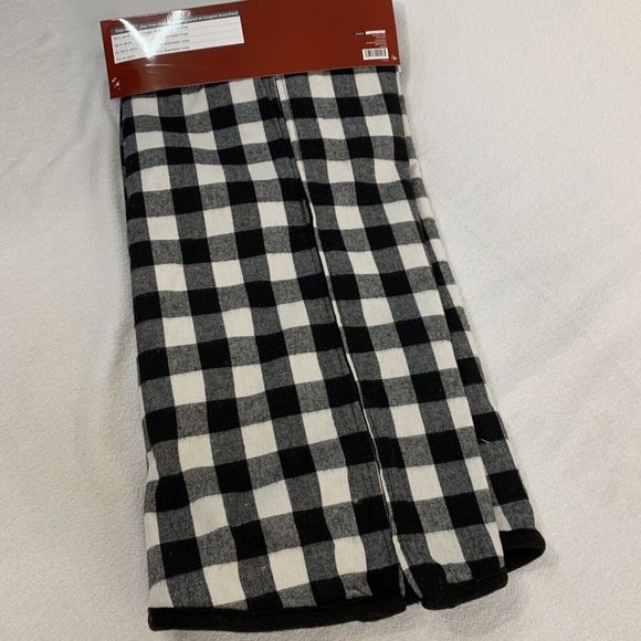 Christmas Tree Skirt Flannel Buffalo Check Plaid Black White 48in Farmhouse Cozy - Picture 4 of 7